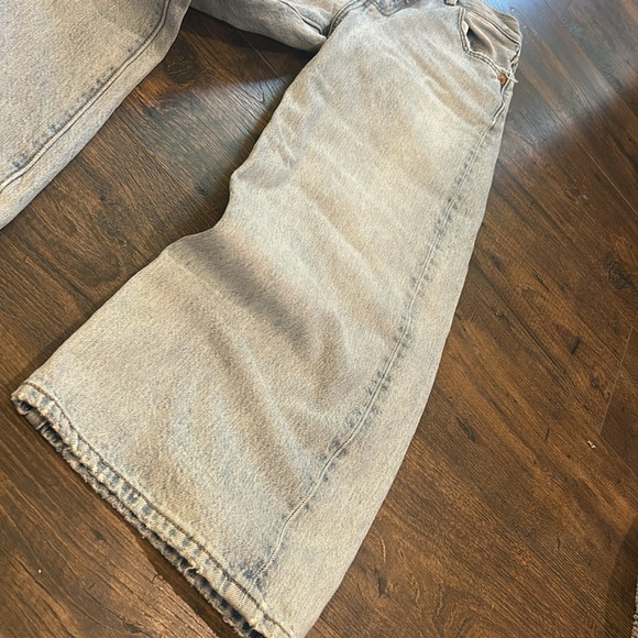 Levi’s wide leg crop 26 - Picture 2 of 8